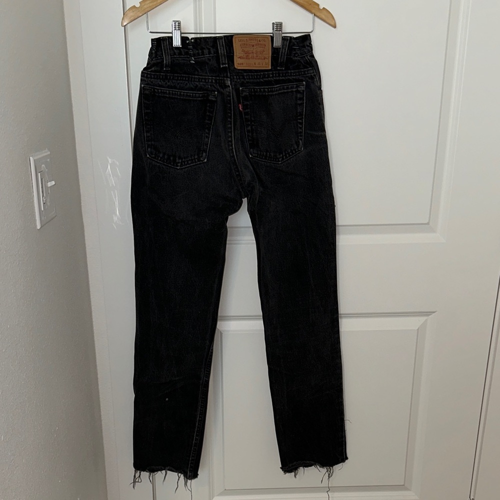 Black Women's Levi Jeans